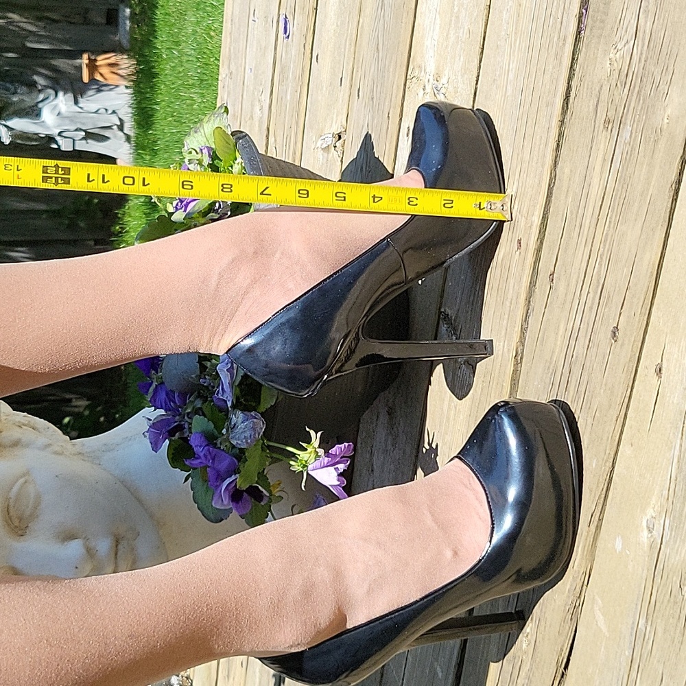 Super Sexy Faux-Patent Platform Stilettos! 7 - Picture 7 of 10